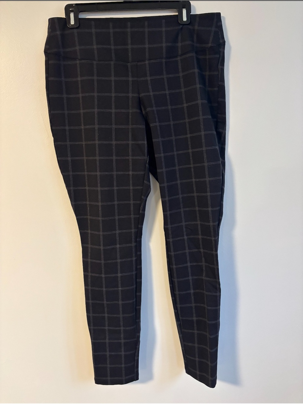 Ricki’s Square Check Plaid pull on dark checkered dress pants Size Large